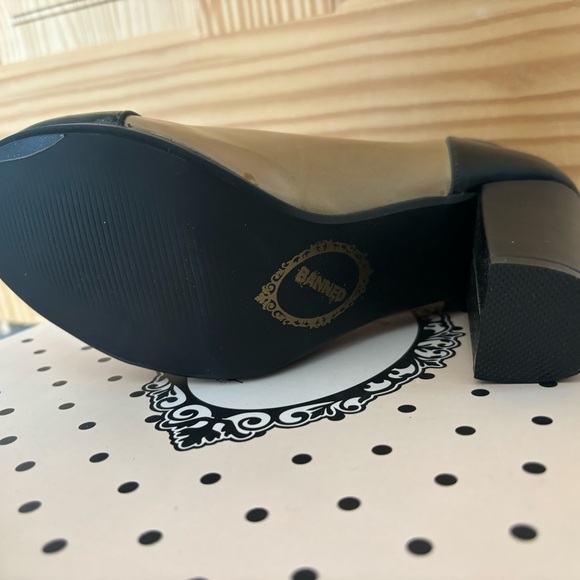 Parisian Girly Neutral Tan Cream French Bow Polka Dot Ankle Booties Banned EU 38 - Picture 4 of 6